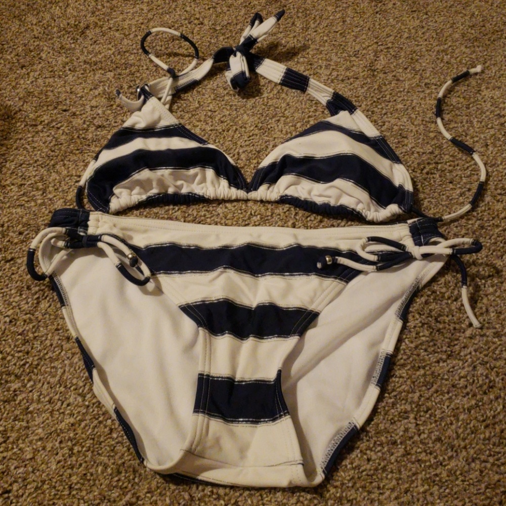 Bathing suit